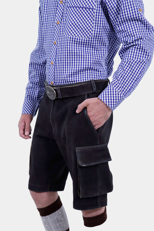 closed side view of a man wearing Vespucci Cargo Lederhosen with 6 pockets in black color.