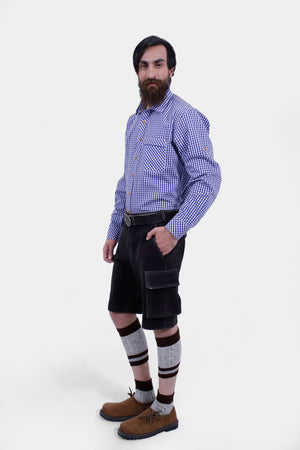 side view of a man wearing Vespucci Cargo Lederhosen with 6 pockets in black color.