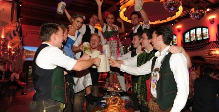 What to Wear to Oktoberfest Munich A Complete Guide