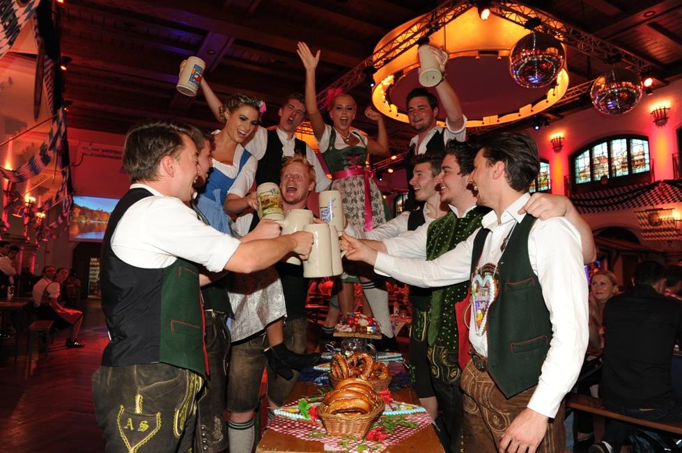 What to Wear to Oktoberfest Munich A Complete Guide