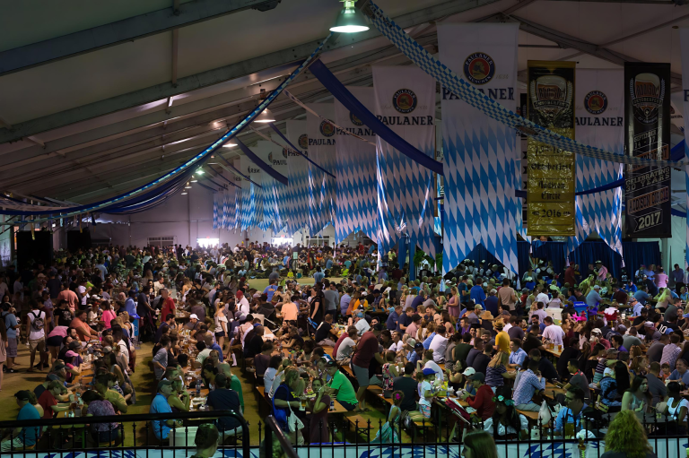 Addison Oktoberfest 2024 Bayerische Alpen