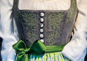 dirndl